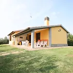 Carlotta Casetta Indipendente Non Distante Dal Mare * Castagneto Carducci